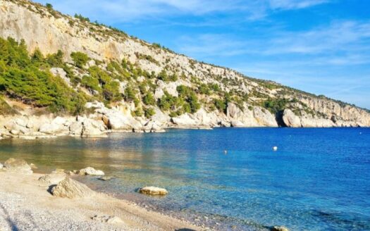 Atraktivno građevinsko zemljište s projektom izgradnje vile, Hvar