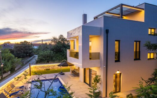 Nova moderna vila u Privlaci – bazen, jacuzzi i panoramski pogled