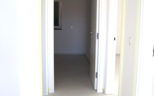 Makarska – Dvosobni apartman u prizemlju s pogledom na vrt i more