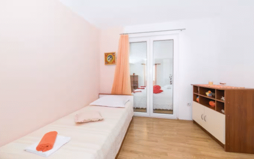 Piękna willa z basenem w Kaštel Lukšić