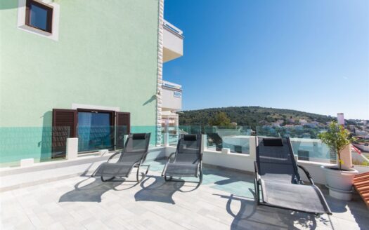 Atraktivna investicija: apartmanska kuća na Čiovu