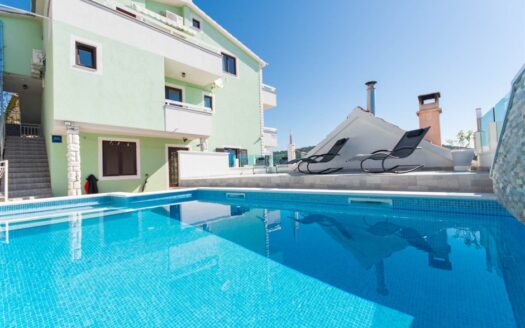 Atraktivna investicija: apartmanska kuća na Čiovu