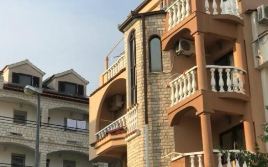 Čiovo, Okrug Gornji – apartmanska kuća s 7 jedinica